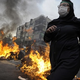 Illustration for article titled Riots Break Out In Iran Over The Re-Election Of Ahmadinejad